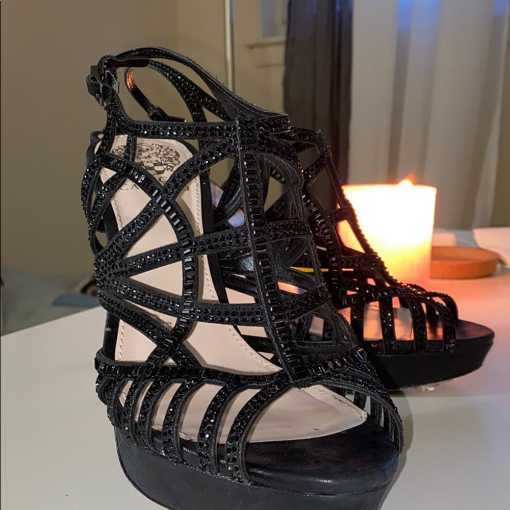💥 VINCE CAMUTO BLACK PUMPS 💥